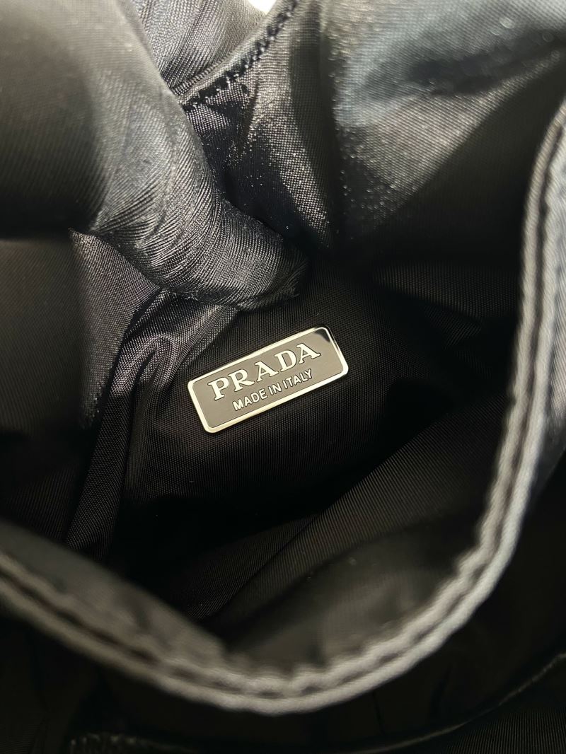 Pra*a tote bags